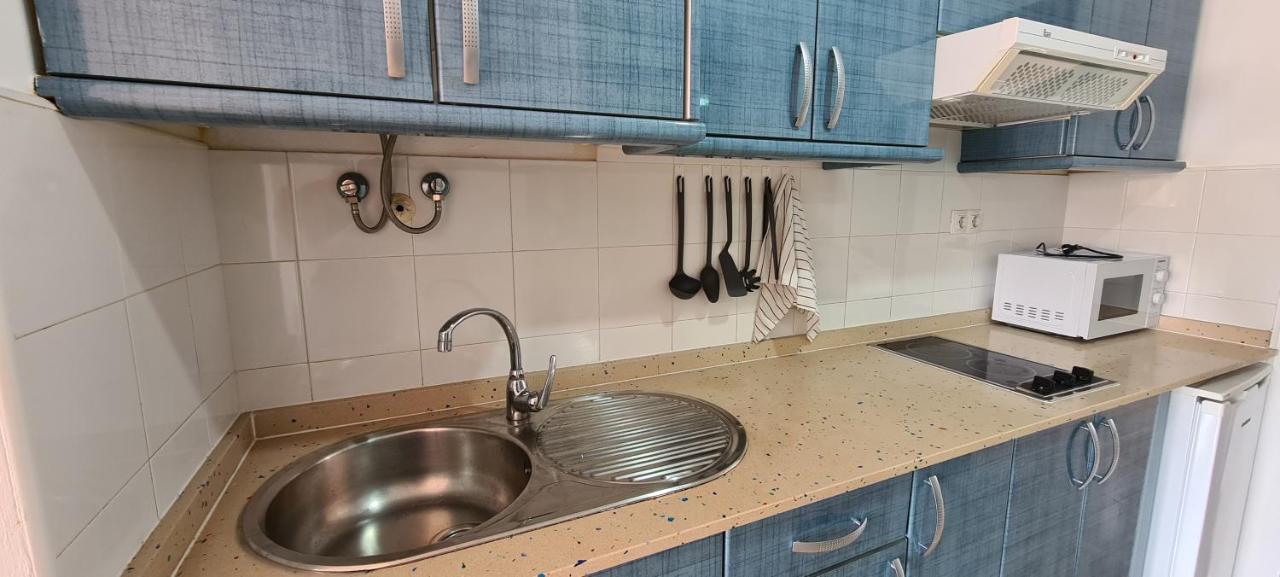 Апартаменты Beautiful Garden Flat Nearly Refurbished Free Wifi Коральео Экстерьер фото